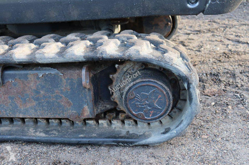 Багер Bobcat E17