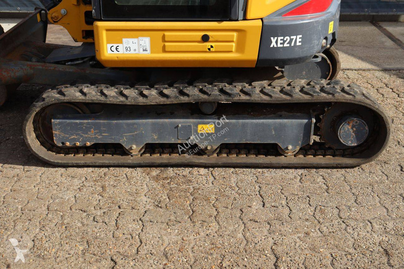 Багер XCMG XE27E
