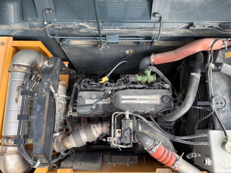 جرافة Hyundai 260 NL - 260 L - 220 L -  L