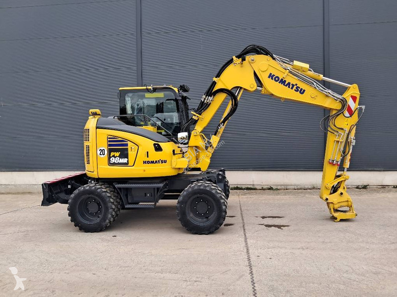 جرافة Komatsu