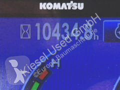 Escavadora Komatsu 10