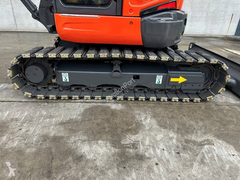Escavadora Kubota
