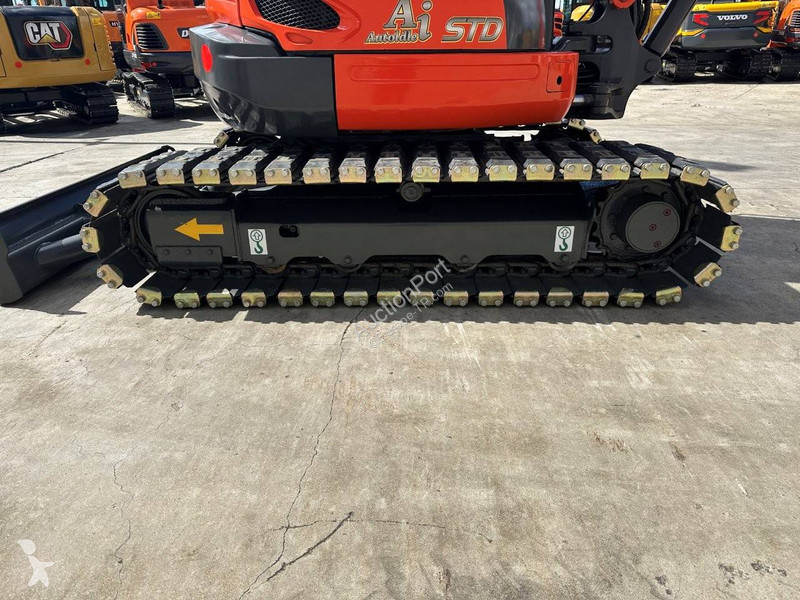 Escavadora Kubota SZ