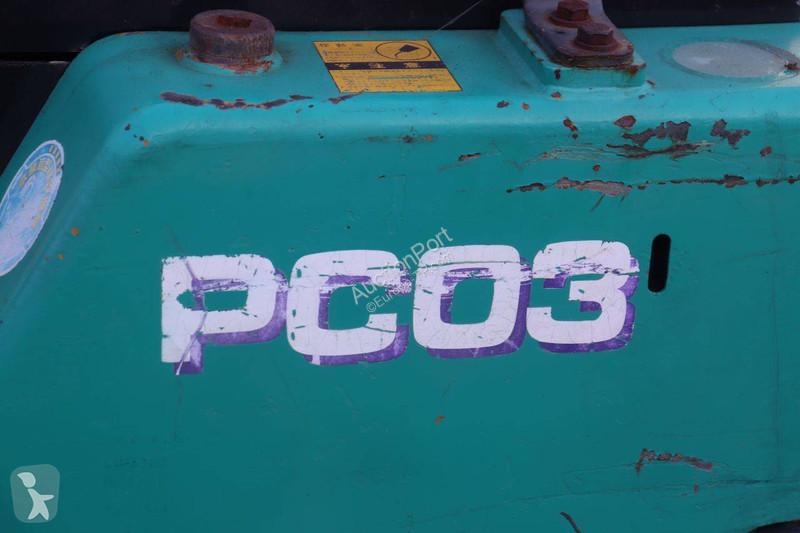 Escavadora Komatsu PC-03