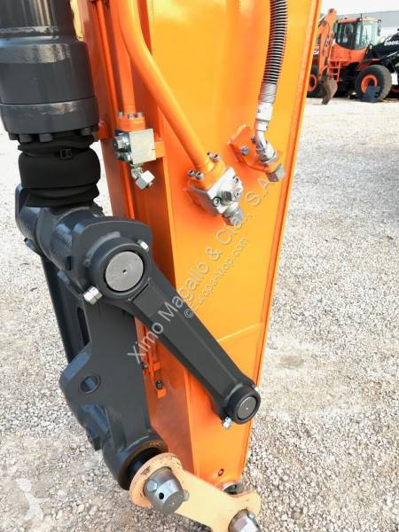 Escavadora Doosan DX210W-7