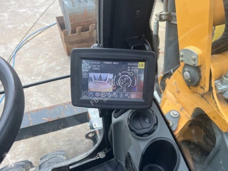 Escavadora Liebherr compact