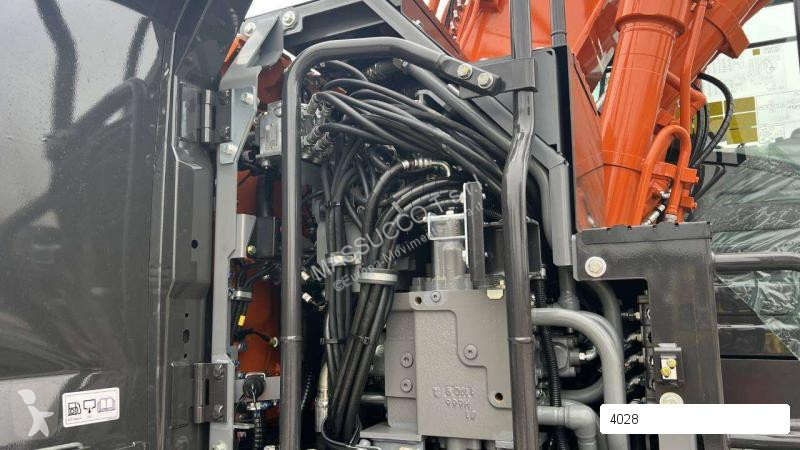 Escavatore Hitachi ZX175W-7