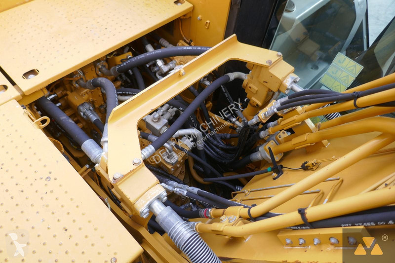 Excavator Caterpillar