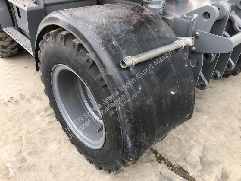 Escavadora Takeuchi TB295W
