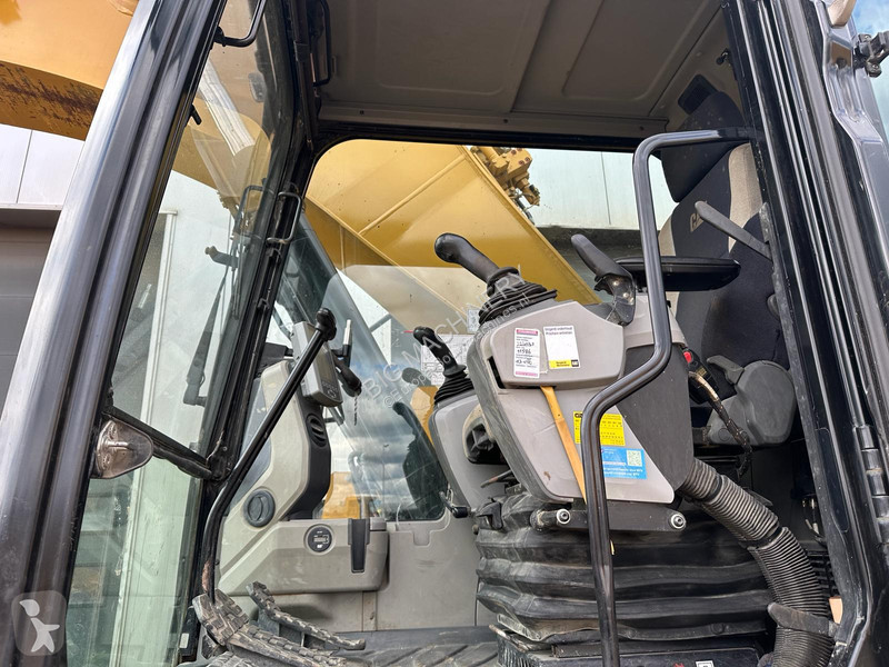 Graafmachine Caterpillar 335F L CR