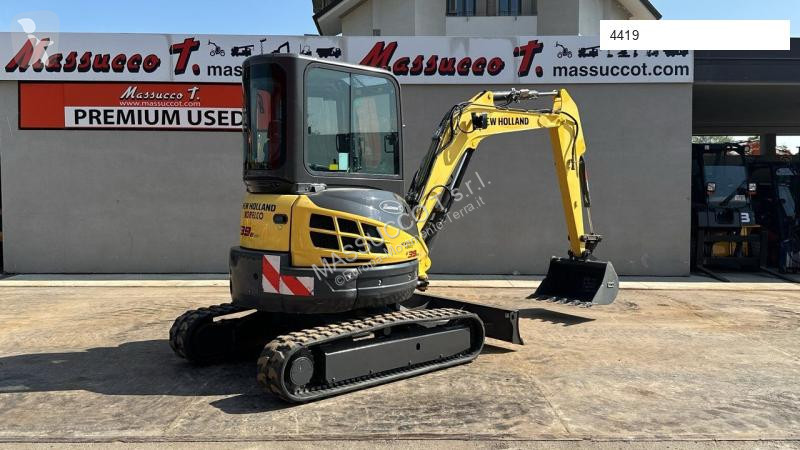 Escavatore New Holland E39B