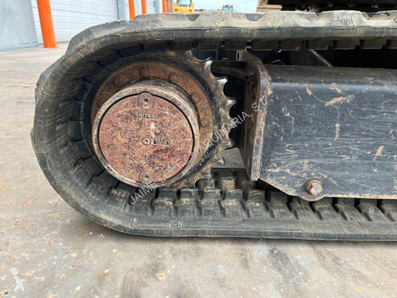 Excavator JCB