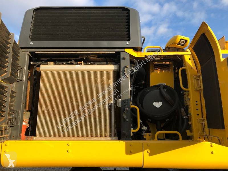 Excavator Komatsu PC490LC-11