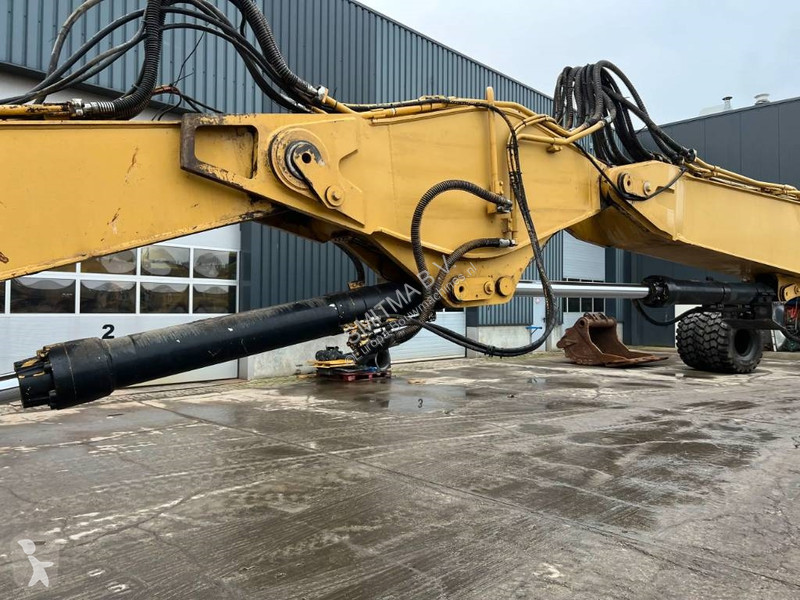 جرافة Caterpillar L UHD - 27m - OilQuick
