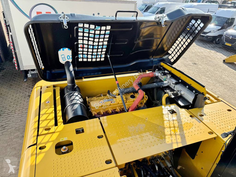 Excavator Caterpillar 3 - 16 Meter Long Reach /...