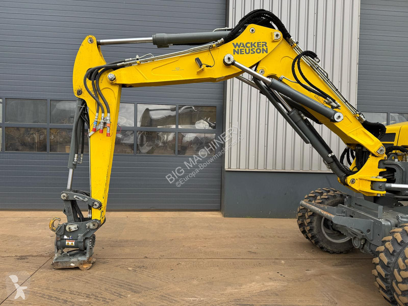 Escavadora Wacker Neuson EW100 E06-03