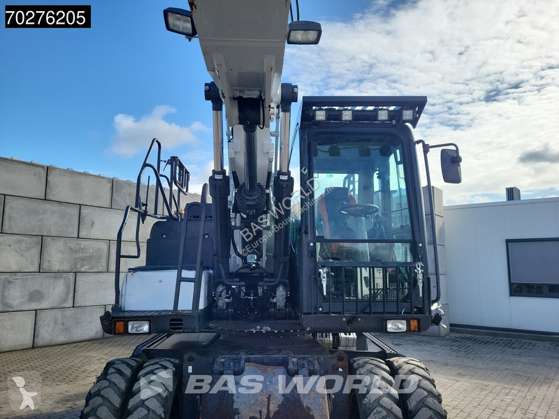Escavatore Doosan -5 BLADE + OUTRIGGERS