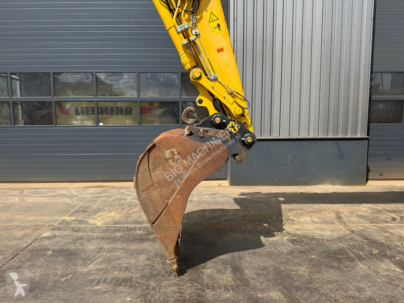 Excavator Komatsu -11