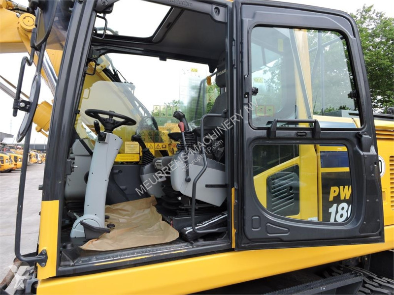 جرافة Komatsu -10 German+New tyres