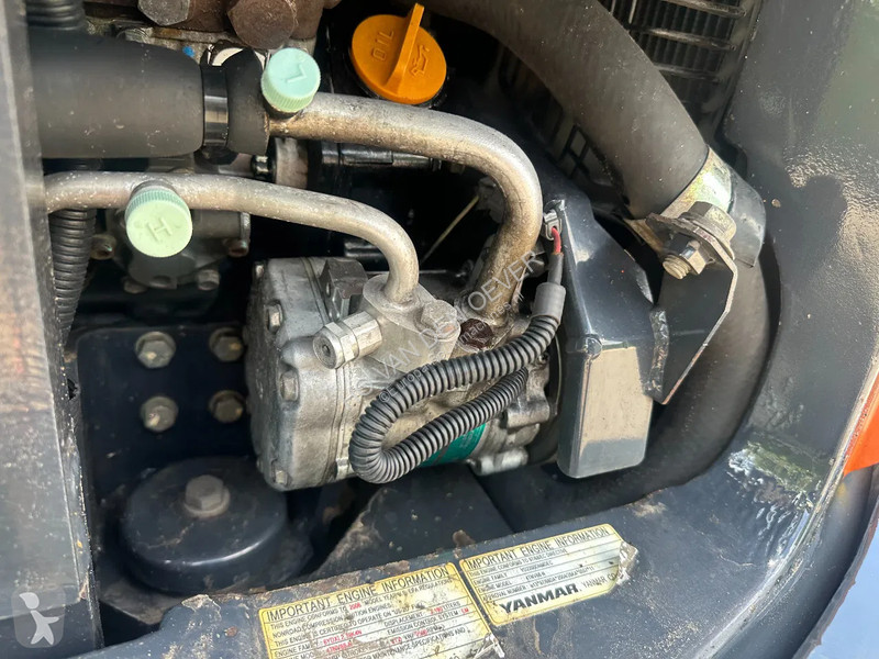 Escavadora Hitachi CLR