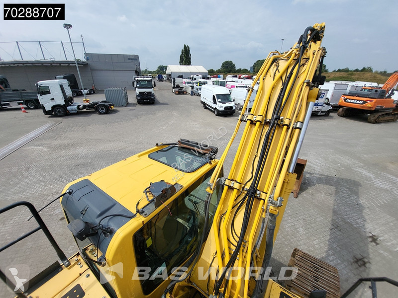 Excavator Komatsu PC210 LC-10