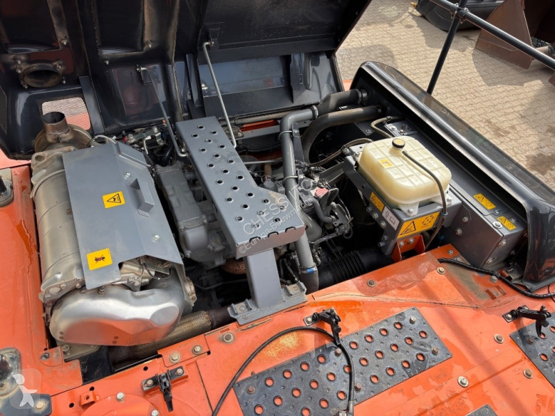 Excavadora Hitachi ZX 210 LC-6 -