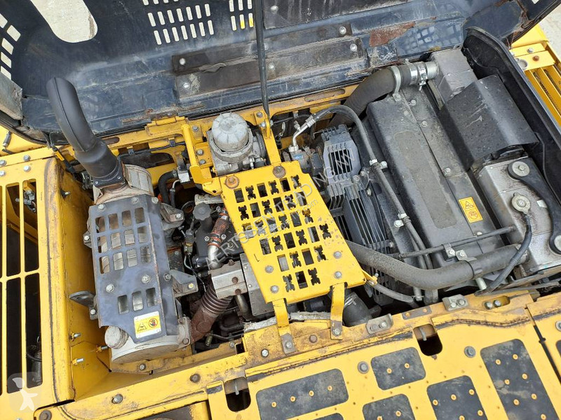 Excavator Komatsu HB215LC-2