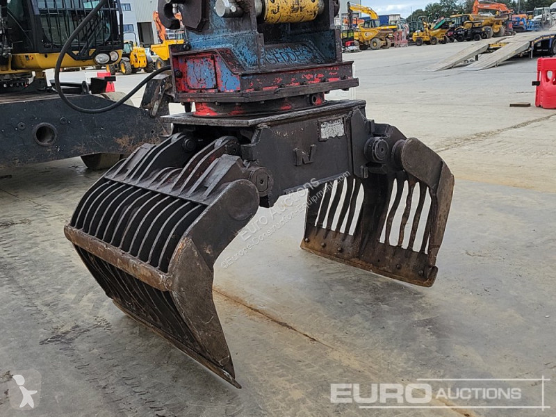 Escavatore Caterpillar