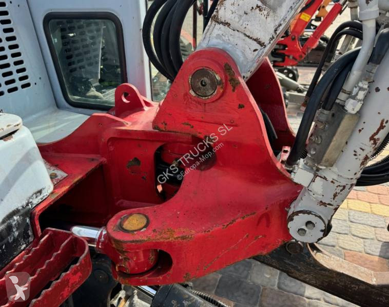 Escavadora Takeuchi