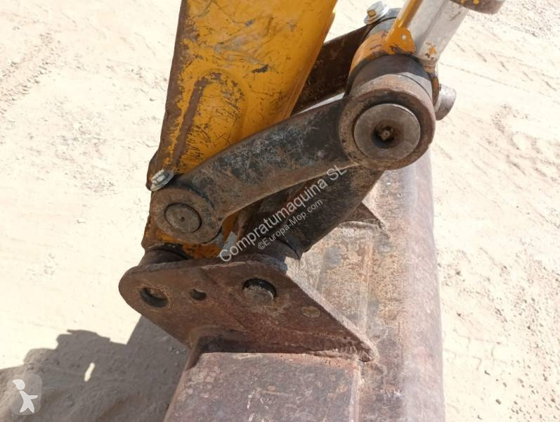 Escavadora JCB 8027