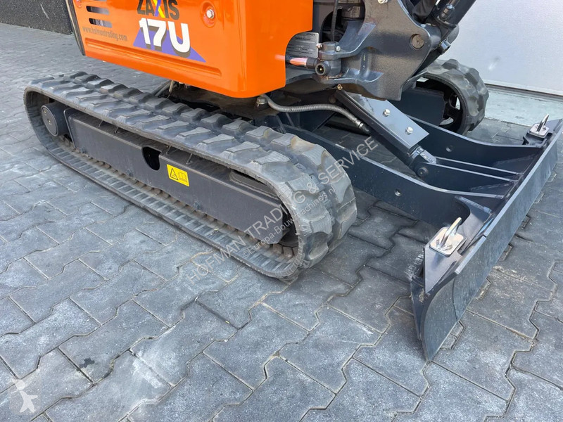 Escavadora Hitachi ZX17U