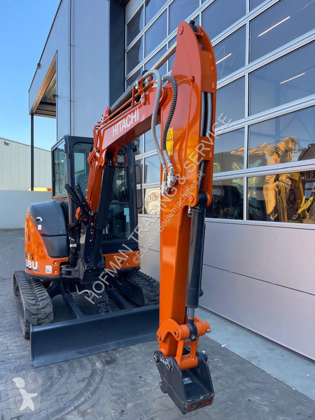 Escavadora Hitachi ZX38U-6 | A/C