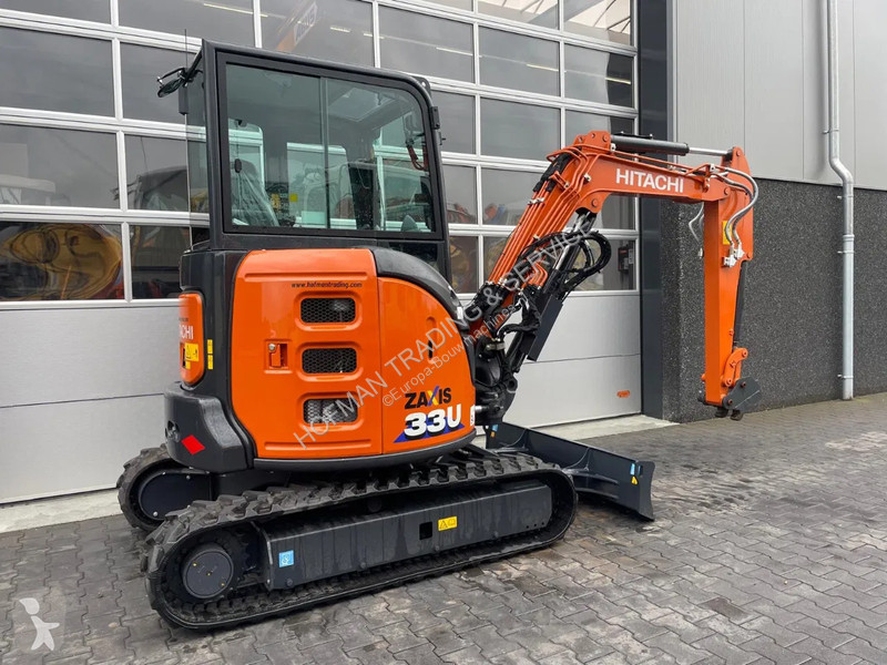 Escavadora Hitachi ZX33U-6 | A/C