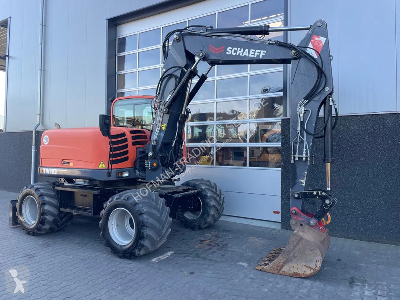 Excavator Terex