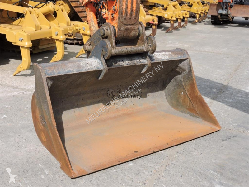 Escavatore Komatsu -10