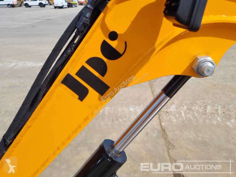 Escavadora JPC HT12