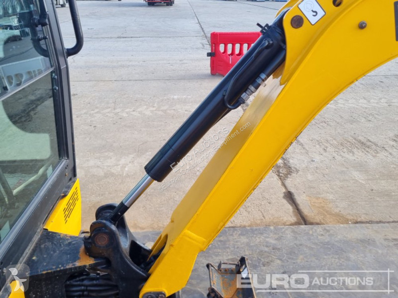 جرافة JCB 16C-1