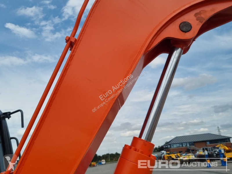 Escavatore Doosan DS80-7C
