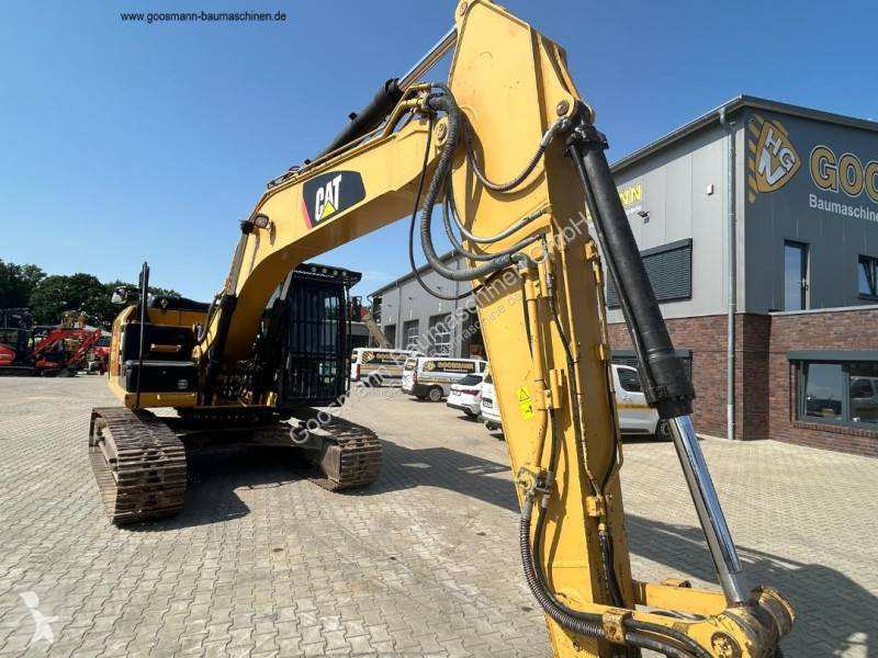 Excavator Caterpillar
