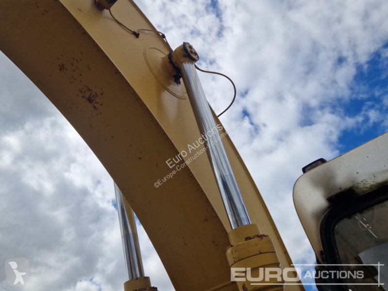 Excavator Caterpillar 320