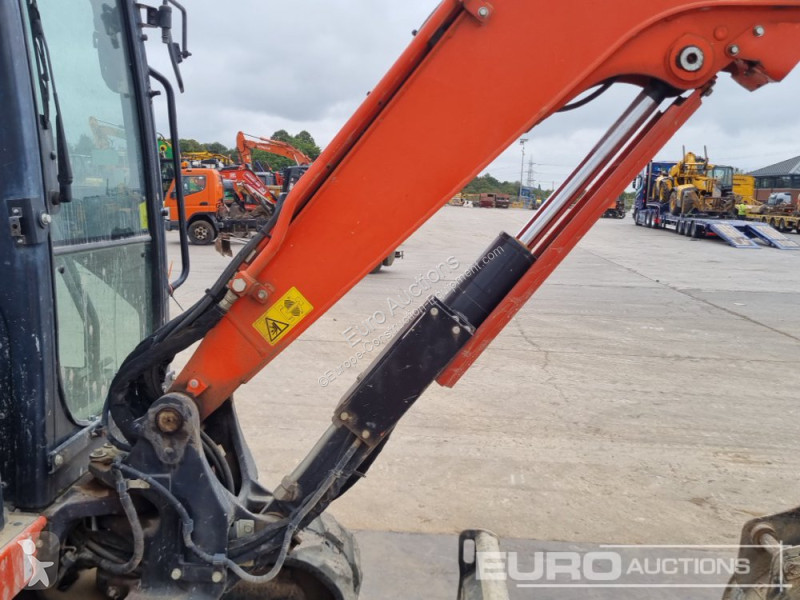 جرافة Kubota U48-4
