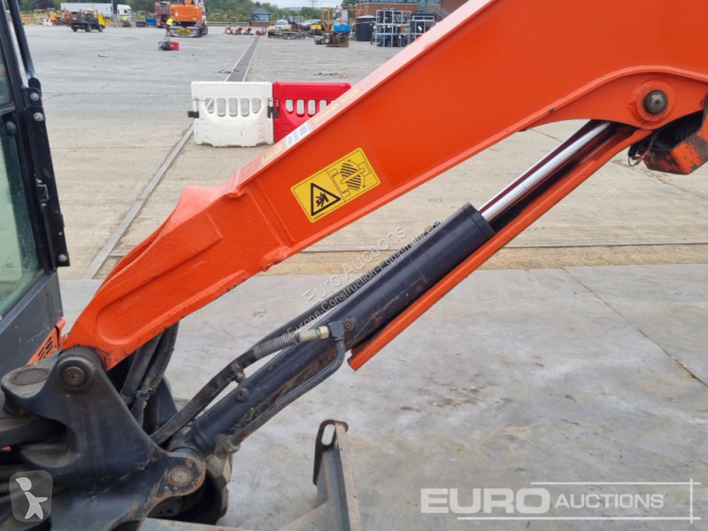 Escavadora Kubota KX027-4