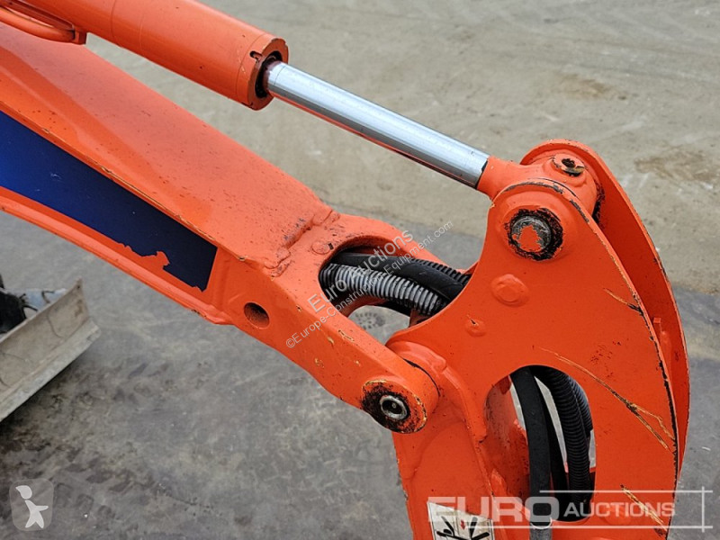جرافة Kubota KX016-4