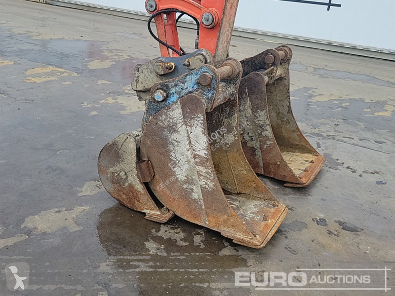 Escavadora Kubota KX080-4A