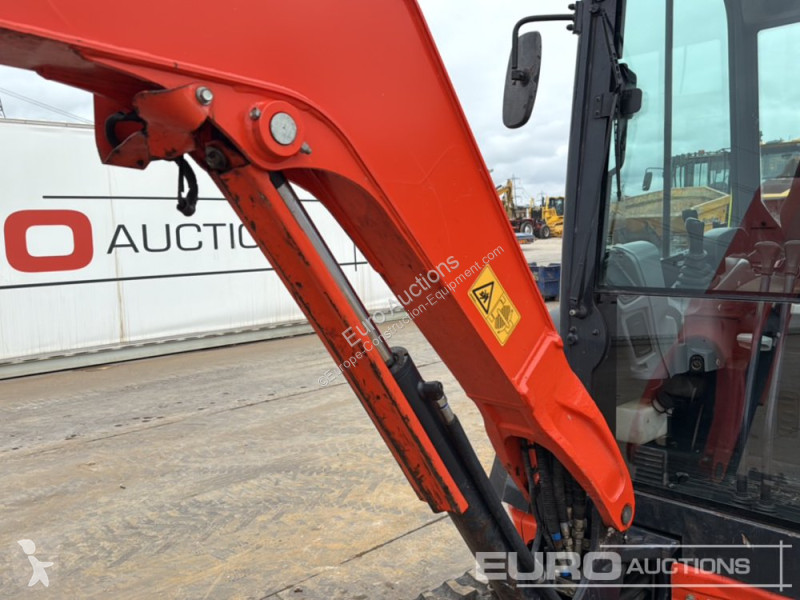 جرافة Kubota U27-4