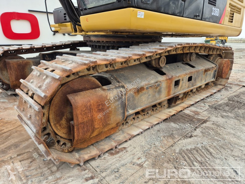 Escavatore Caterpillar 2