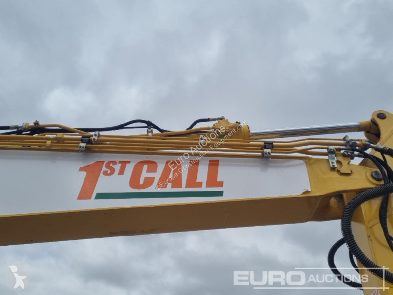 Excavator Komatsu -11E0