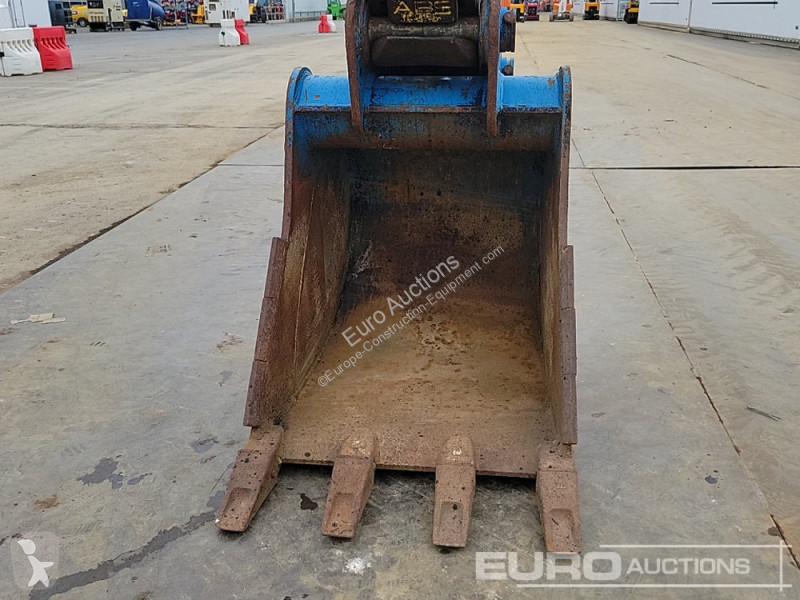 Excavator Komatsu -11E0