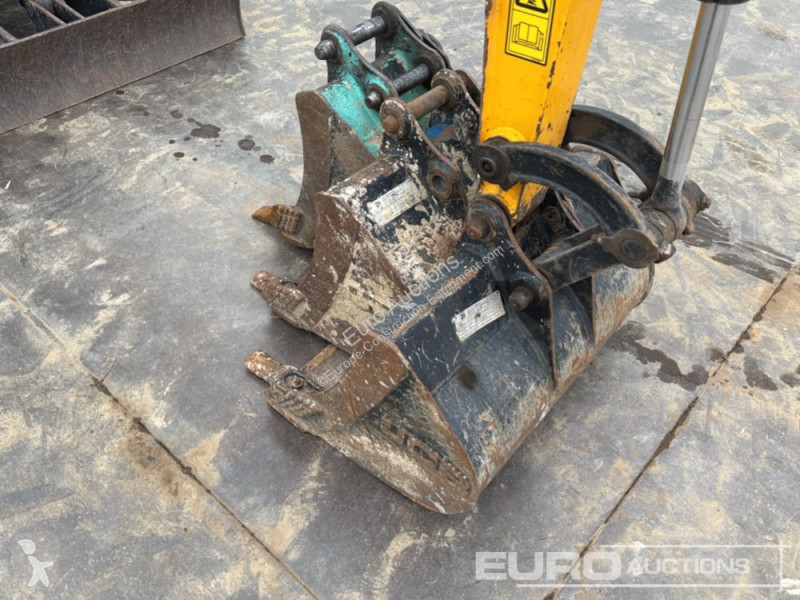 جرافة JCB 16C-1