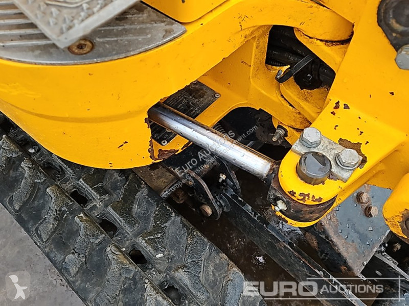 Lopatový nakládač JCB